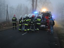 Wypadek we mgle. Pięć osób rannych.