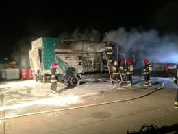 Ciężarówka z chemikaliami spłonęła w nocy w Opolu