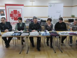 Podróbki markowej odzieży pomogą potrzebującym