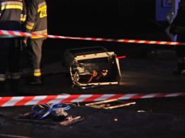 Kierowca BMW wjechał w dystrybutor gazu na stacji paliw
