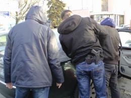 Policja rozbiła wytwórnię dopalaczy w Opolu [wideo]