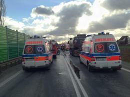 Tragedia pod Opolem. Matiz zderzył się z cysterną.