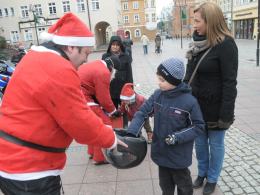 Pomocnicy Mikołaja na motorach odwiedzili Opole