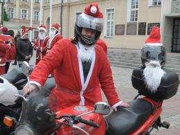 Pomocnicy Mikołaja na motorach odwiedzili Opole