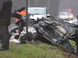 Czołowe zderzenie pod Namysłowem. Dwie osoby nie żyją.
