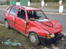 Kierowca z 3 promilami wjechał w ogrodzenie posesji