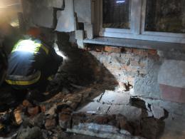 19-latek rozpędzonym golfem wjechał w dom