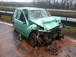 Trzy osoby ranne w wypadku na autostradzie