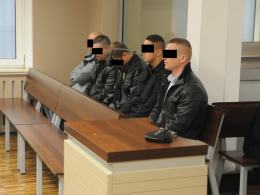 Okradali banki, hurtownie i sklepy. Dziś stanęli przed sądem.