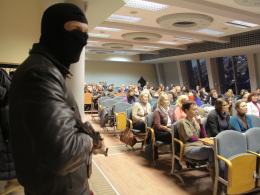 Symulacja ataku terrorystów na opolskiej uczelni [video]