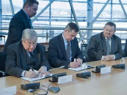 Podpisanie umowy dot. przyłączenia nowej farmy wiatrowej do sieci elektroenergetycznej.