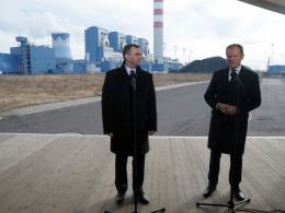 - Będzie tu pracować 4 tysiące ludzi i trzeba zrobić wszystko, by maksymalnie wykorzystać miejscowy rynek pracy, by pracowali tu ludzie stąd - podkreślał Donald Tusk.