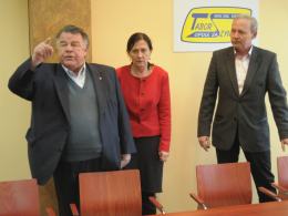 Zarząd firmy zapewnia, że posiada środki nie tylko na spłatę zadłużenia wobec pracowników, ale też na wznowienie pracy zakładu.