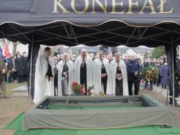 Zdzieszowice pożegnały Dietera Przewdzinga. Tłumy na pogrzebie burmistrza.