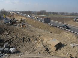 Wiadukt nad obwodnicą prawie gotowy. Zobacz relację z placu budowy.