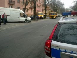 Dostawczy bus zderzył się z autobusem MZK