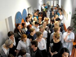 Protest w Brzeskim Centrum Medycznym. Pielęgniarki żądają podwyżek.