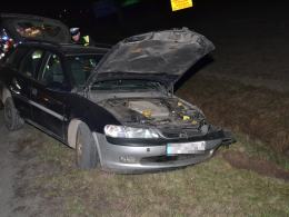 Sprawca zderzenia porzucił auto i uciekł