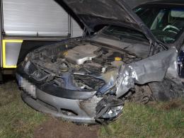 Sprawca zderzenia porzucił auto i uciekł