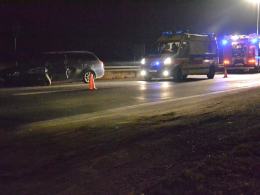 Sprawca zderzenia porzucił auto i uciekł