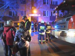 Pożar w bloku na Zaodrzu, strażacy ewakuowali mieszkańców