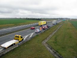 Ciężarówka uderzyła w samochód osobowy na A4