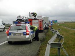 Ciężarówka uderzyła w samochód osobowy na A4