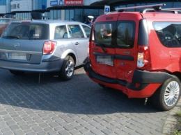 Opel i dacia zderzyły się na ul. Horoszkiewicza