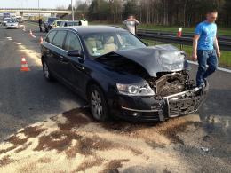 9 pojazdów zderzyło się na autostradzie