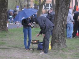 Pogoda pokrzyżowała plany grillującym na kampusie UO