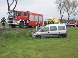 Fiat dachował na trasie Opole-Kluczbork