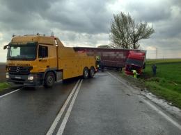 Ciężarówka zablokowała ruch na drodze krajowej nr 94