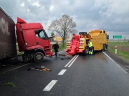 Ciężarówka zablokowała ruch na drodze krajowej nr 94