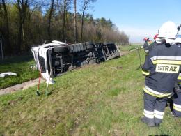Ciężarówka przewróciła się na autostradzie A4