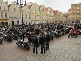 Wielkanocne spotkanie motocyklistów na opolskim rynku