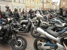 Wielkanocne spotkanie motocyklistów na opolskim rynku