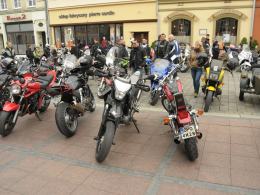 Wielkanocne spotkanie motocyklistów na opolskim rynku