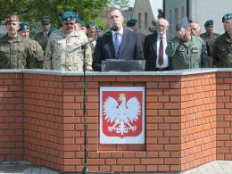 Tomasz Siemoniak, szef MON dziękował opolskiej jednostce za dotychczasowy wkład w pracę PKW Afganistan.