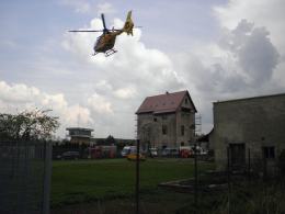 Wypadek przy remoncie śluzy, w akcji śmigłowiec ratowniczy
