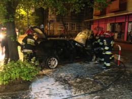 Pożar dwóch samochodów przy ulicy Sienkiewicza