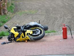 Kierowca opla zajechał drogę motocykliście