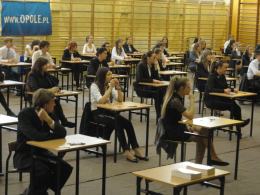Matura 2014 rozpoczęta. Pierwszy egzamin z języka polskiego.