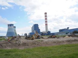 Ciężki sprzęt wjechał na budowę Elektrowni Opole