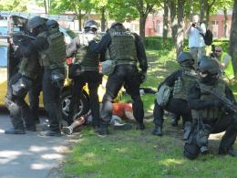Strzelanina, pożar i akcja antyterrorystów. Ćwiczenia w centrum Opola.
