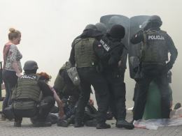 We wtorkowych ćwiczeniach udział wzięli przedstawiciele policji, straży pożarnej i pogotowia. Na zdjęciu w akcji oddział antyterrorystyczny.