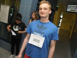 Najszybszy student pokonał 11 pięter w 48 sekund
