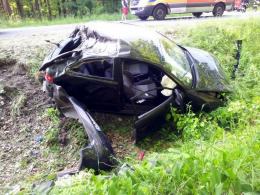 Seat dachował na prostej drodze