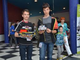 Mateusz i Kacper, młodzi konstruktorzy z PG nr 8 w Opolu.