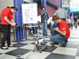 Miłośnicy robotów spotkali się na Politechnice Opolskiej
