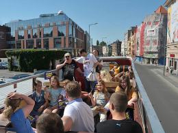 Festiwalowy autobus woził Opolan i turystów po najciekawszych zakątkach miasta.